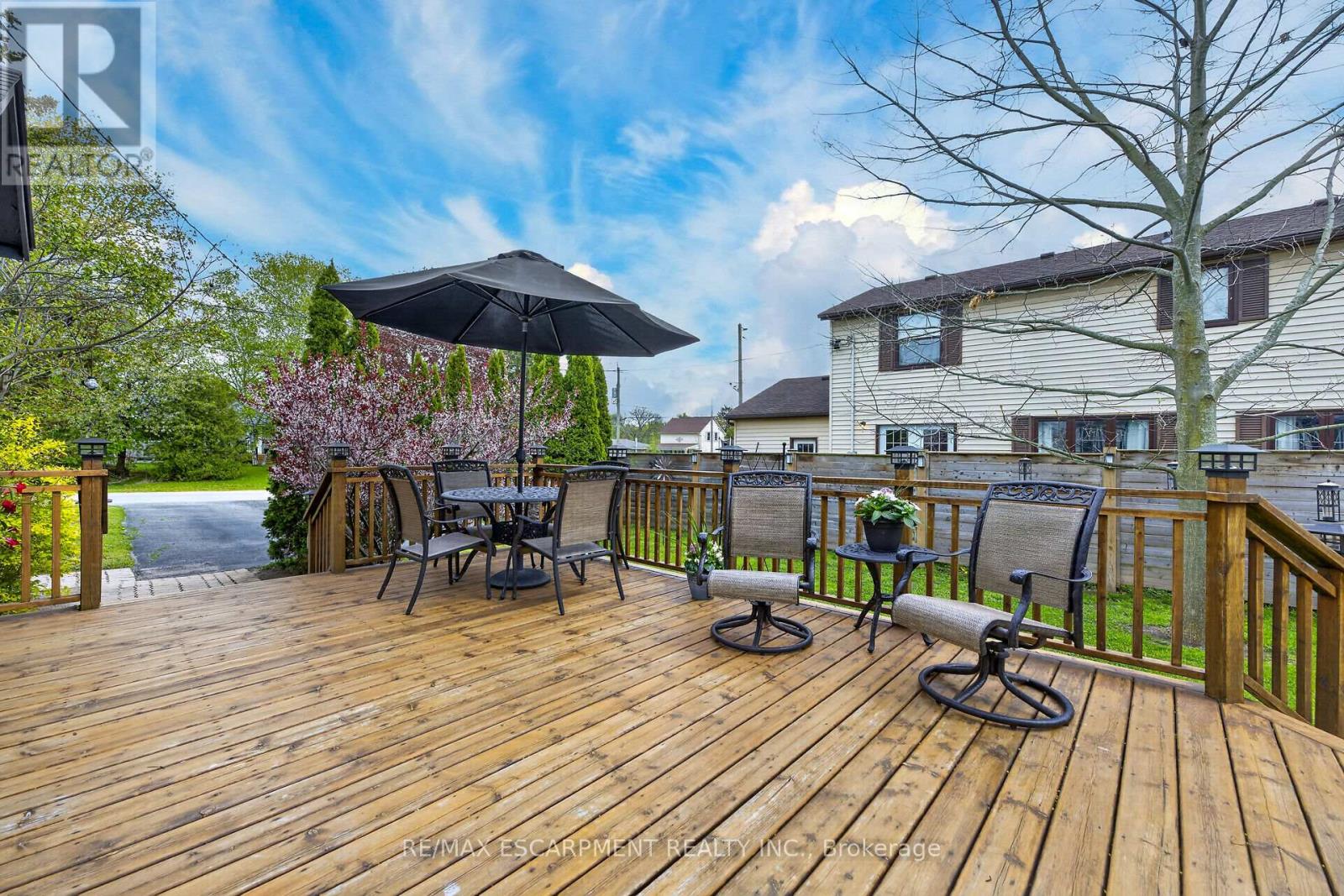 35 OTTAWA STREET S - 32