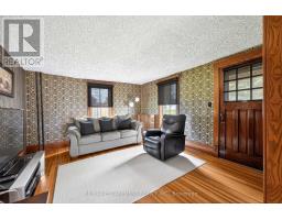 Kitchen - 35 Ottawa Street S, Haldimand, ON N0A1E0 Photo 9