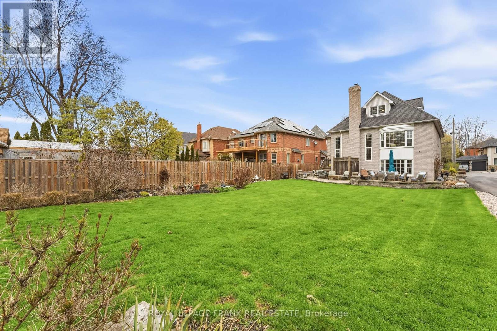 470 POPLAR AVENUE - 44