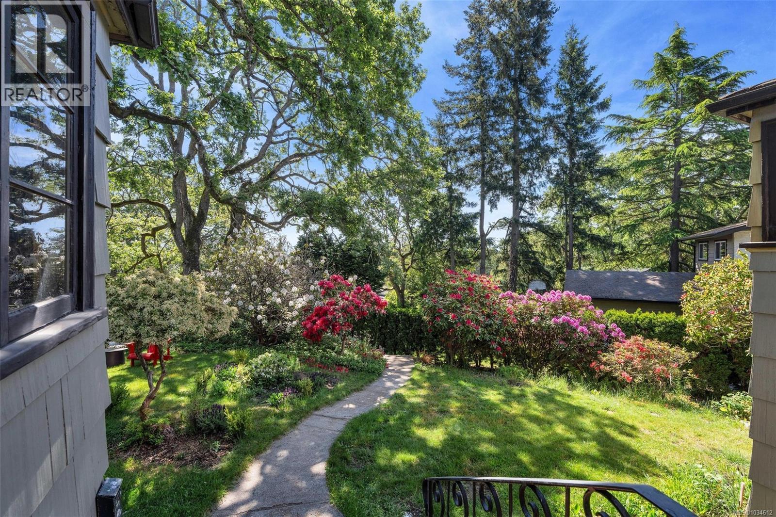 3580 Doncaster Dr - 6