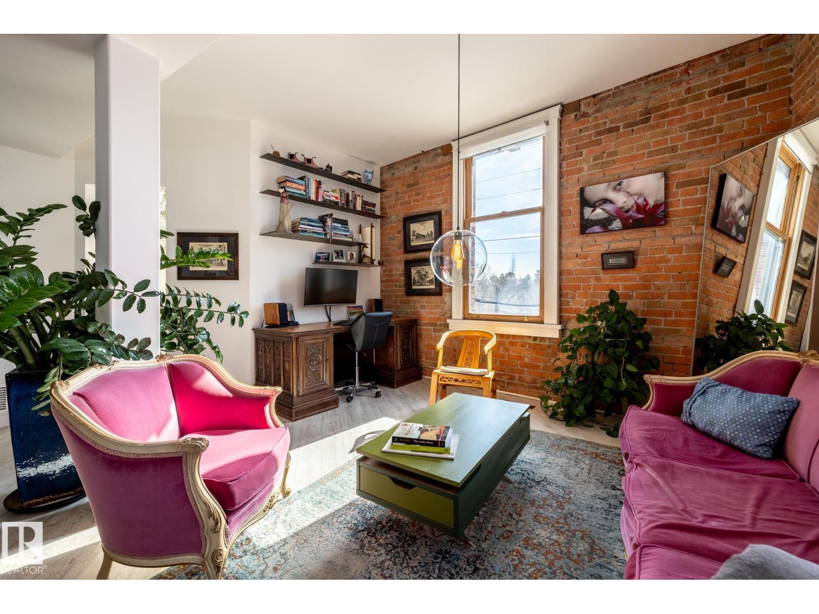 #203 10141 95 ST NW - 20