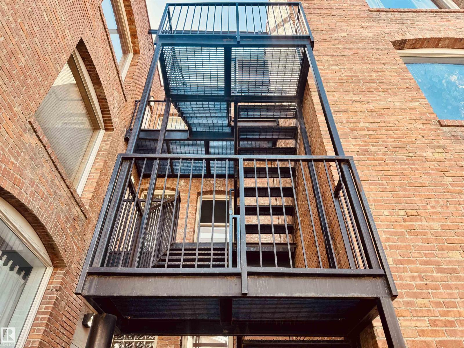 #203 10141 95 ST NW - Image 2