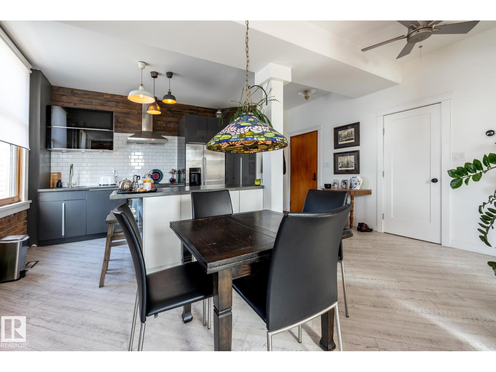 #203 10141 95 ST NW - 17