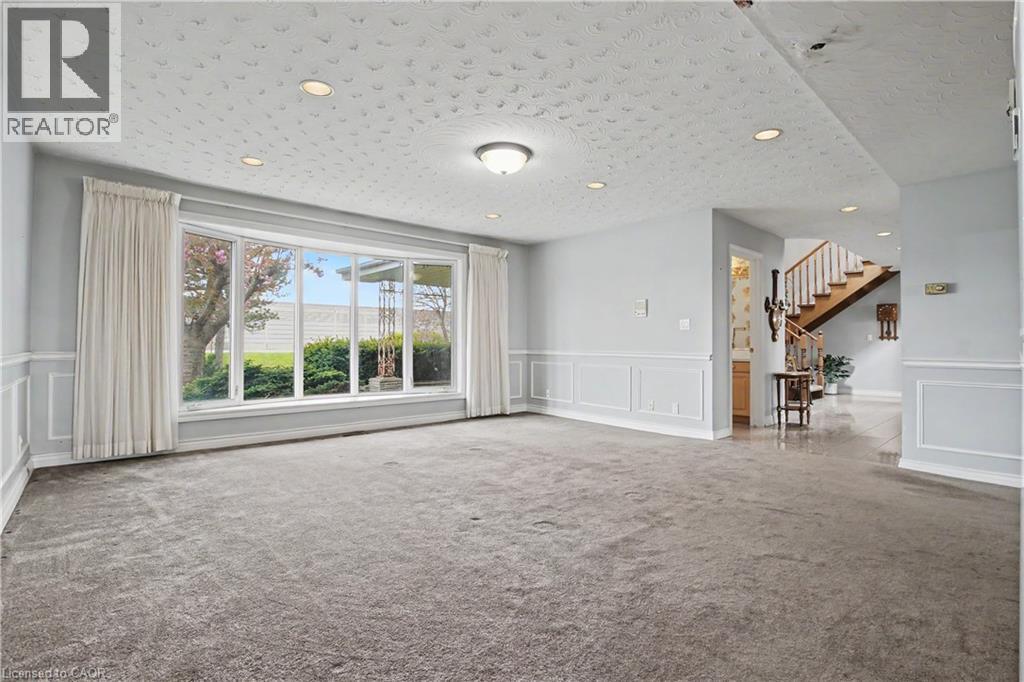 1061 NORTH SERVICE Road - 20