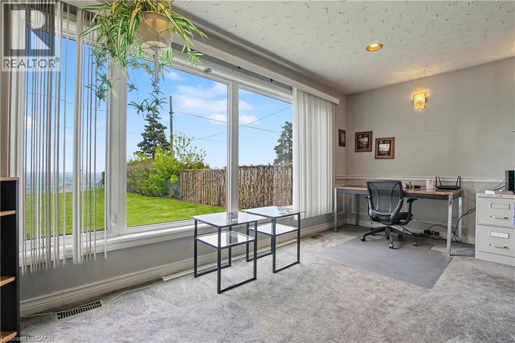 1061 NORTH SERVICE Road - 24