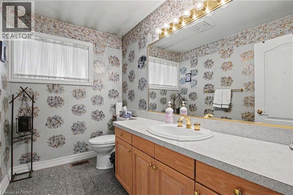 1061 NORTH SERVICE Road - 25