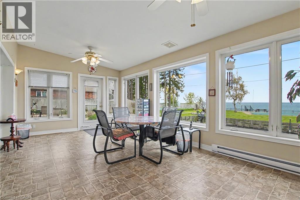 1061 NORTH SERVICE Road - 18