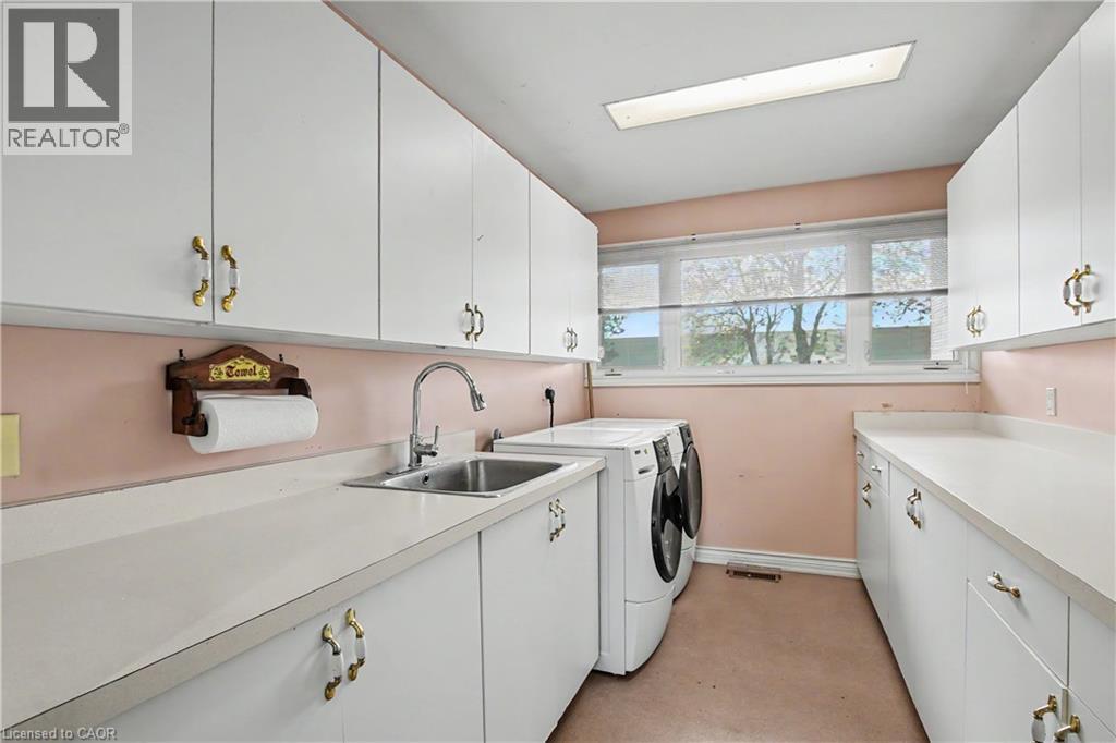 1061 NORTH SERVICE Road - 26