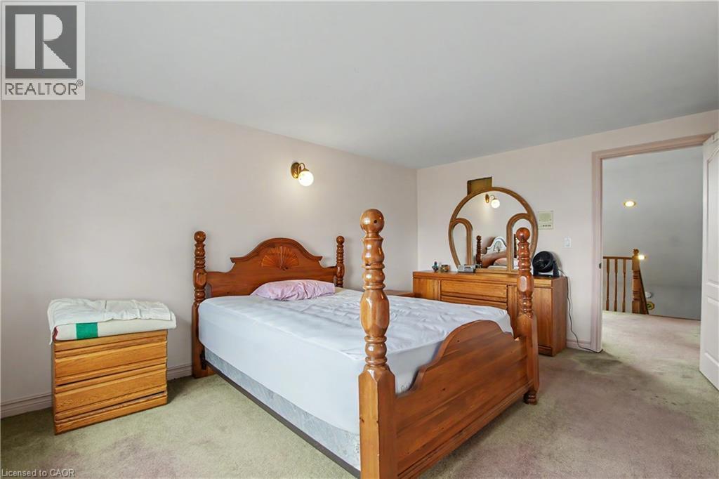 1061 NORTH SERVICE Road - 28