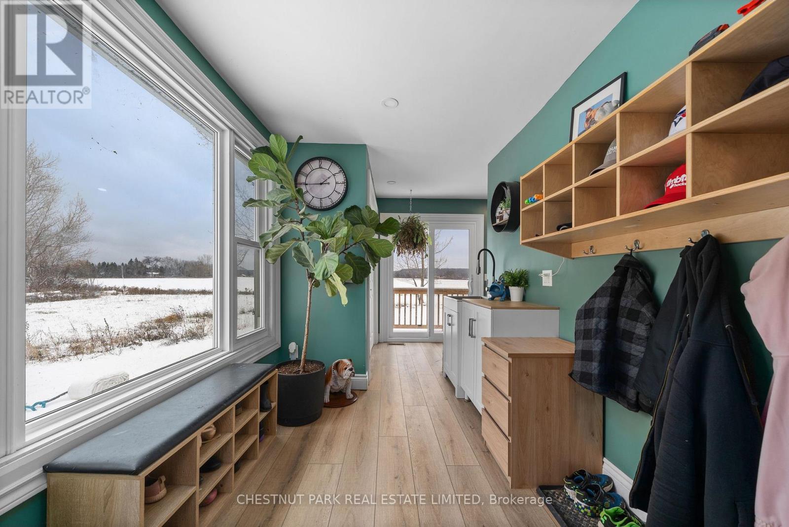 370 KAISER CROSSROAD - 7