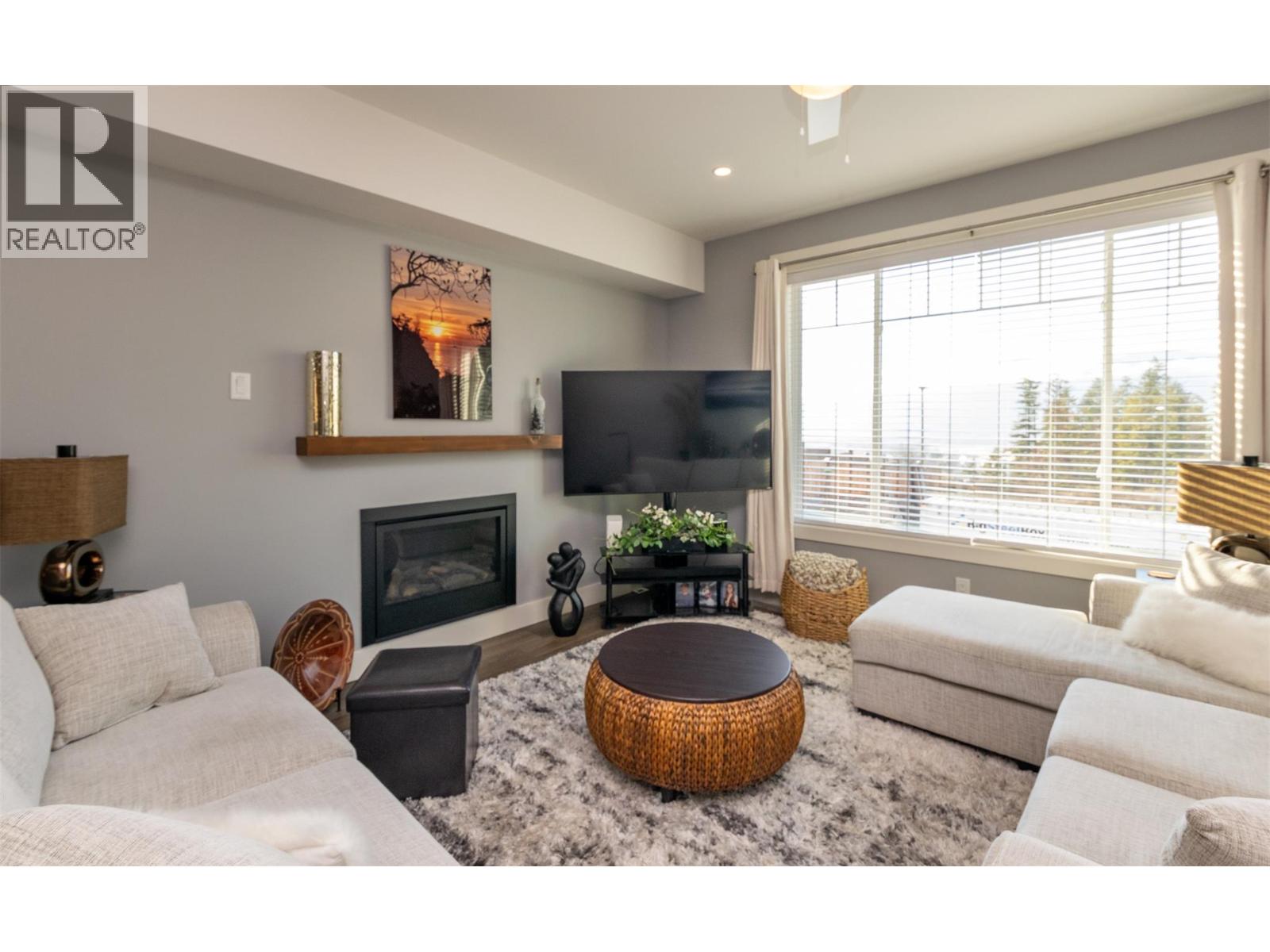 14 1910 11 Avenue Northeast, Salmon Arm