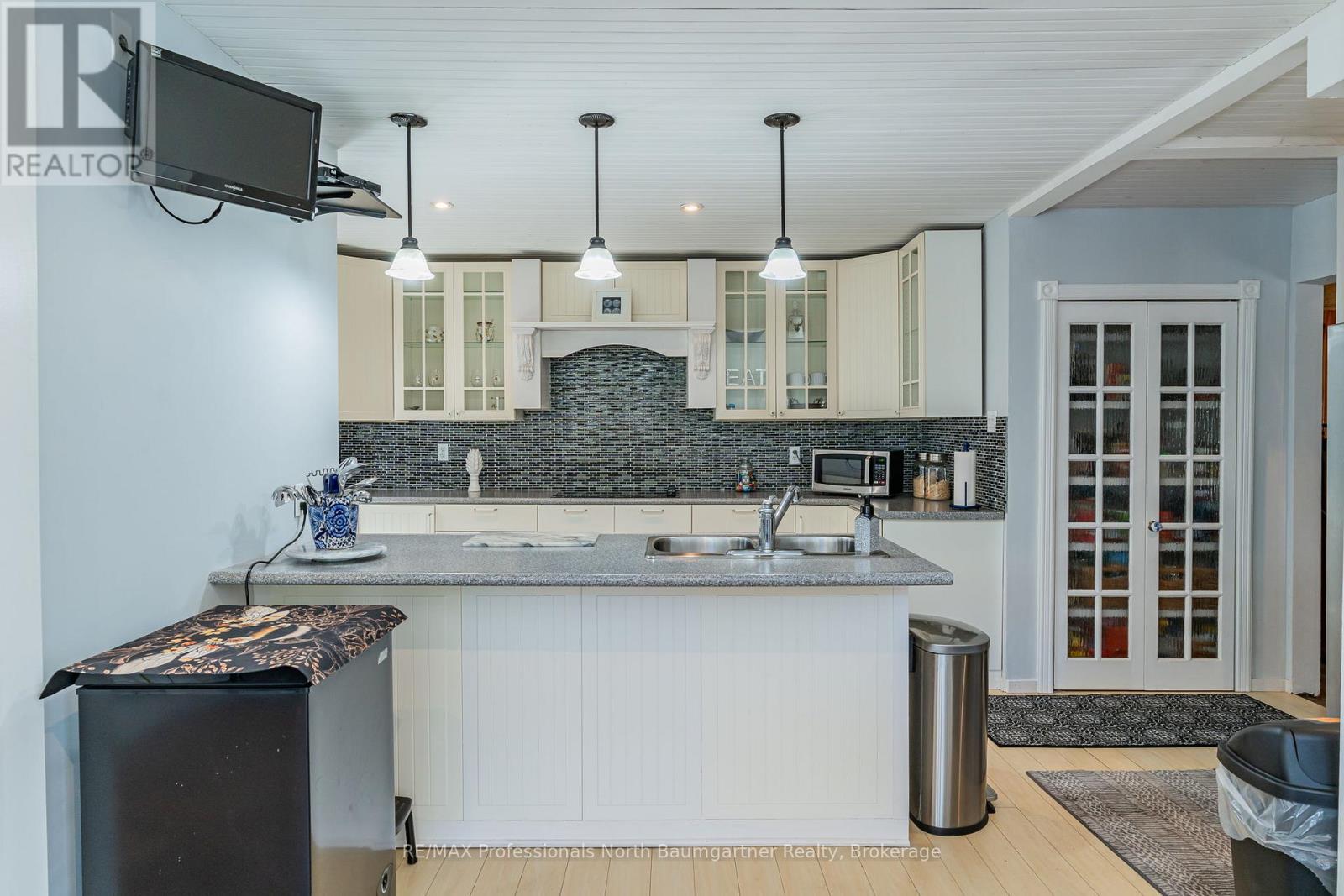 1065 CLOVERLEAF ROAD - 20