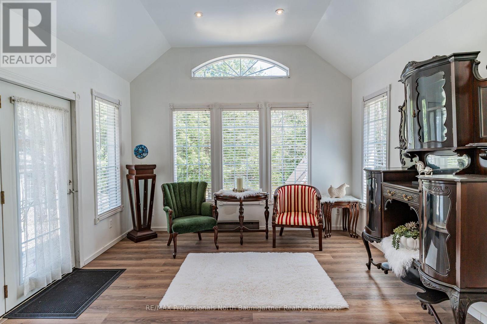 1065 CLOVERLEAF ROAD - 21