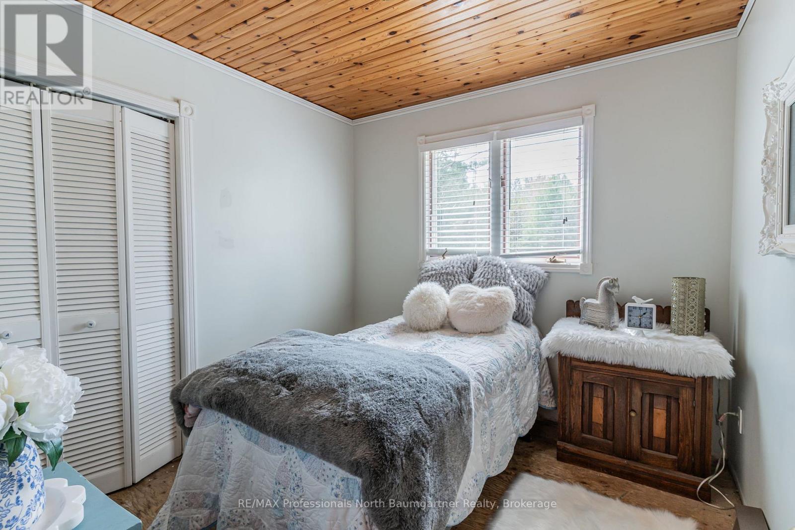 1065 CLOVERLEAF ROAD - 28