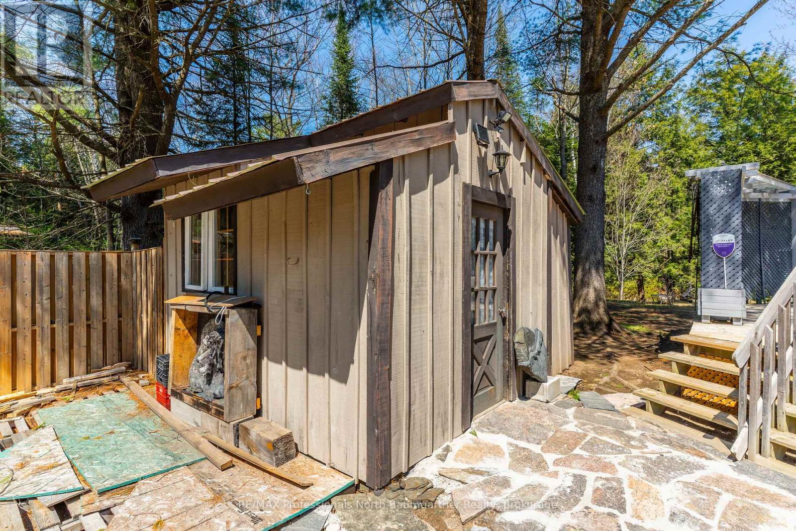 1065 CLOVERLEAF ROAD - 42