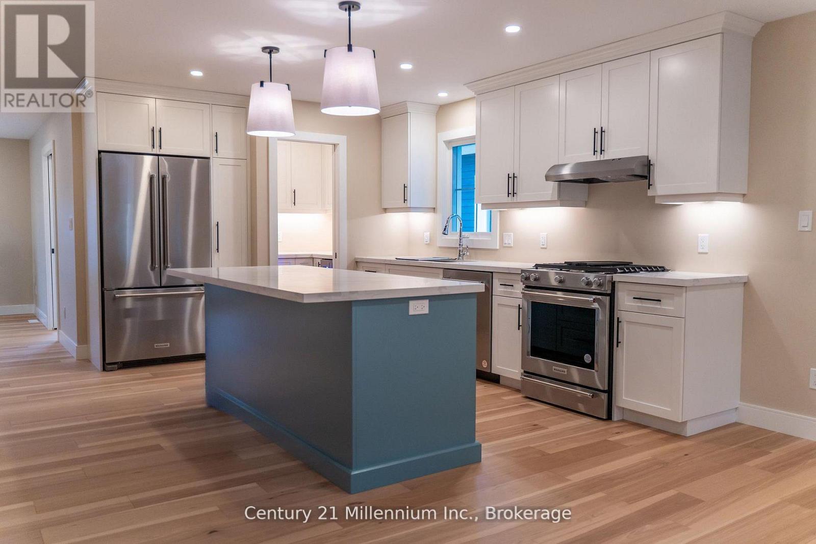 7 GRENVILLE STREET N - Image 10