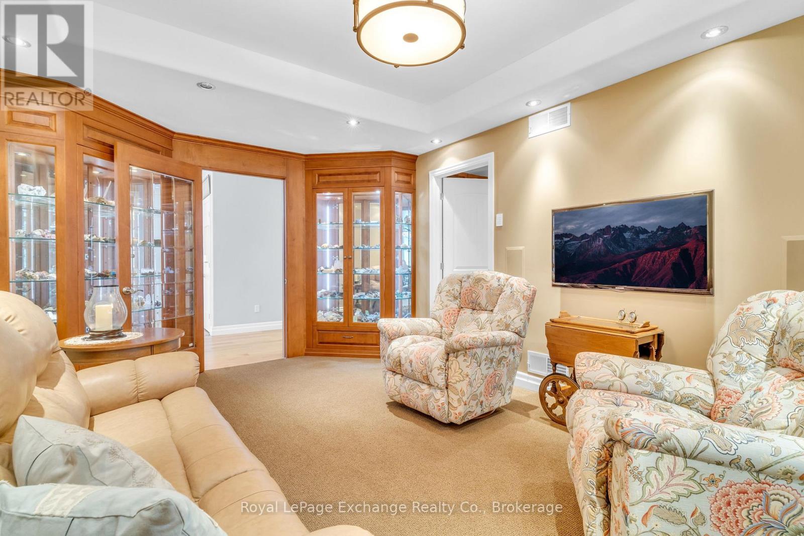 82 BELL DRIVE - Image 24