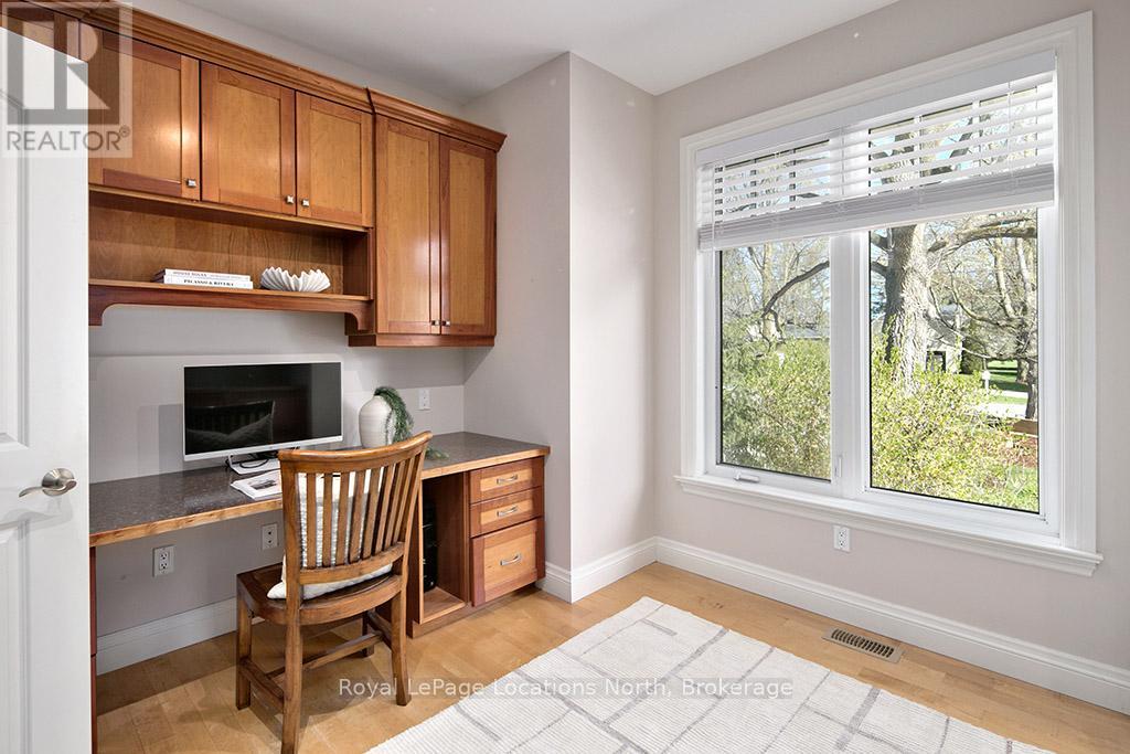 138 RUSSELL STREET W - 15