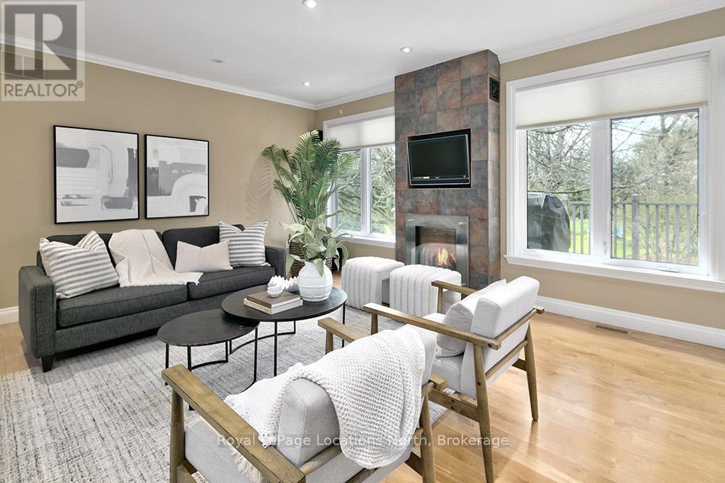 138 RUSSELL STREET W - Image 3