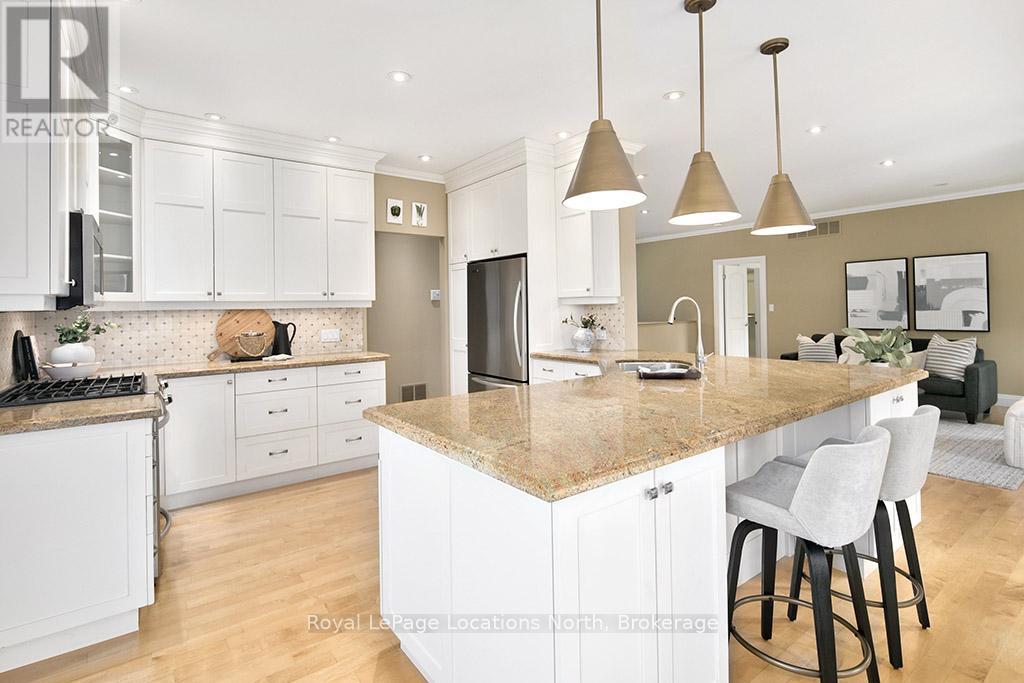 138 RUSSELL STREET W - 6
