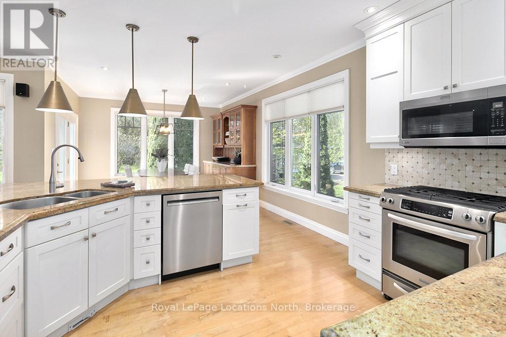 138 RUSSELL STREET W - 7