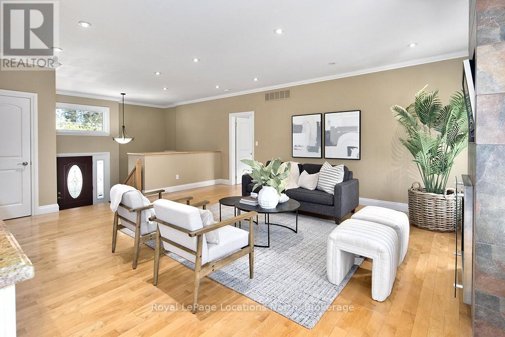 138 RUSSELL STREET W - 9