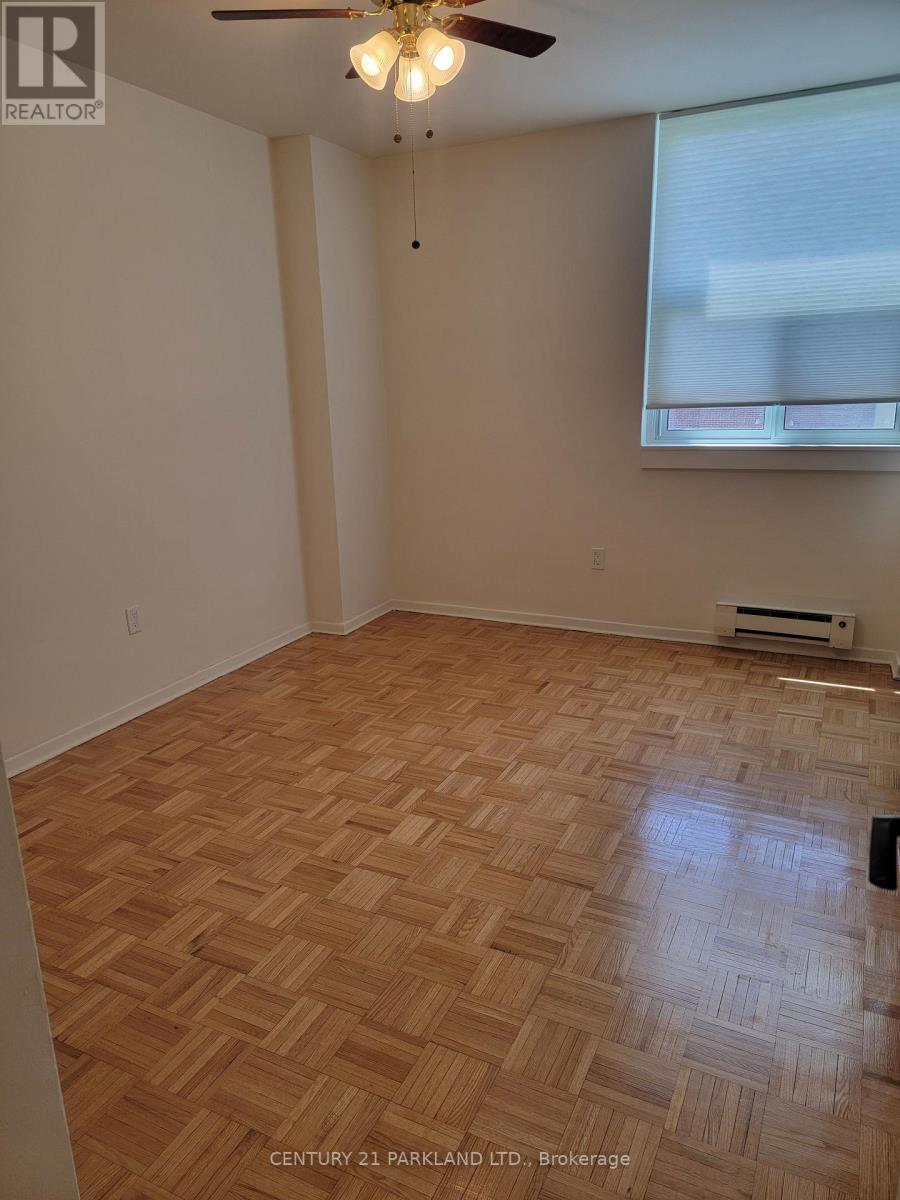 ##215 5 MASSEY SQUARE - 22
