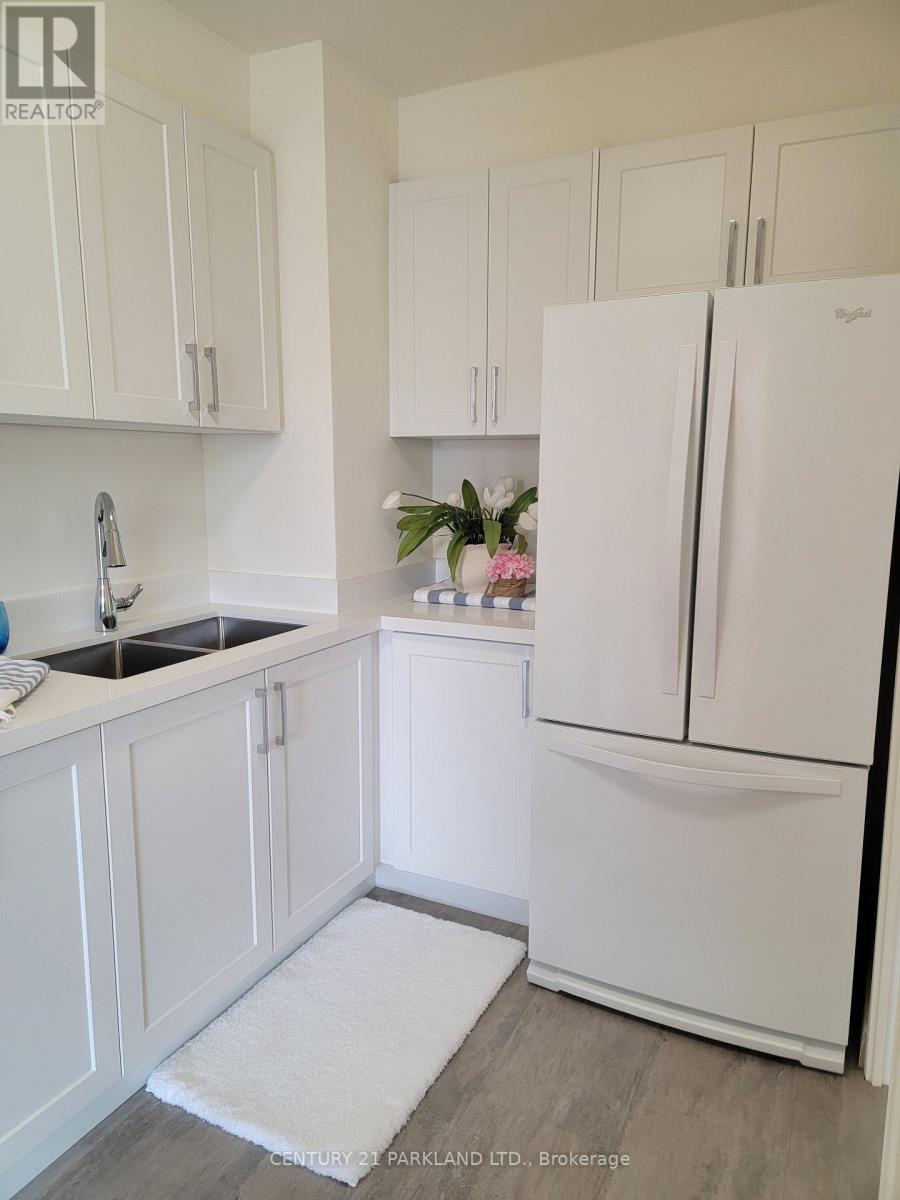 ##215 5 MASSEY SQUARE - 7