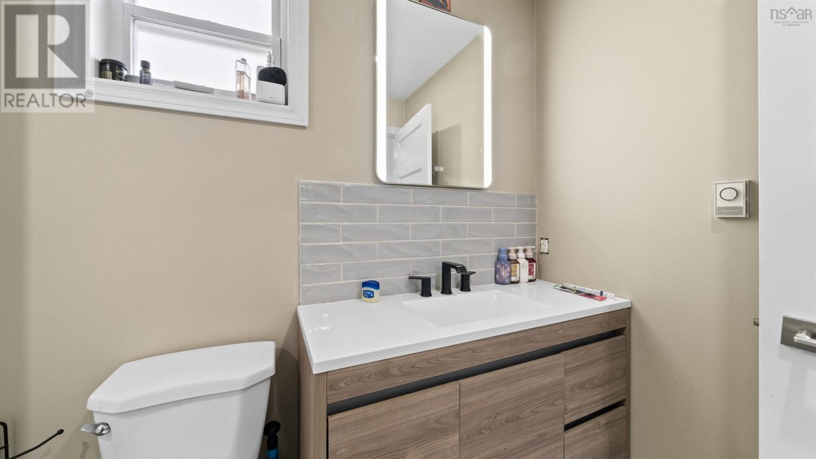 3658 Albert Street - 24