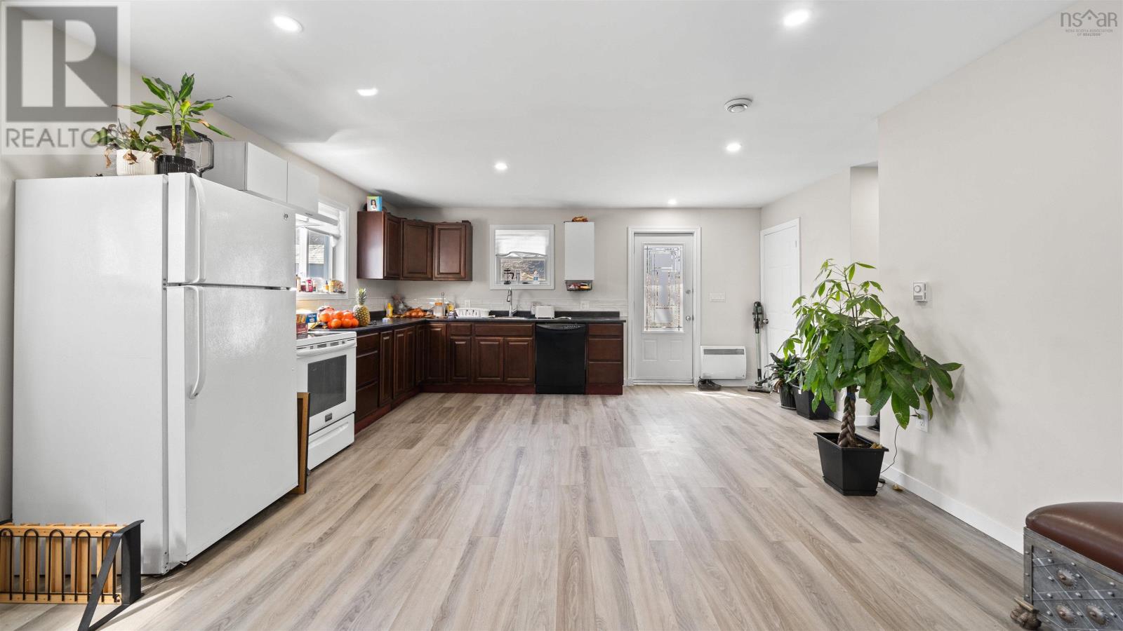 3658 Albert Street - 16