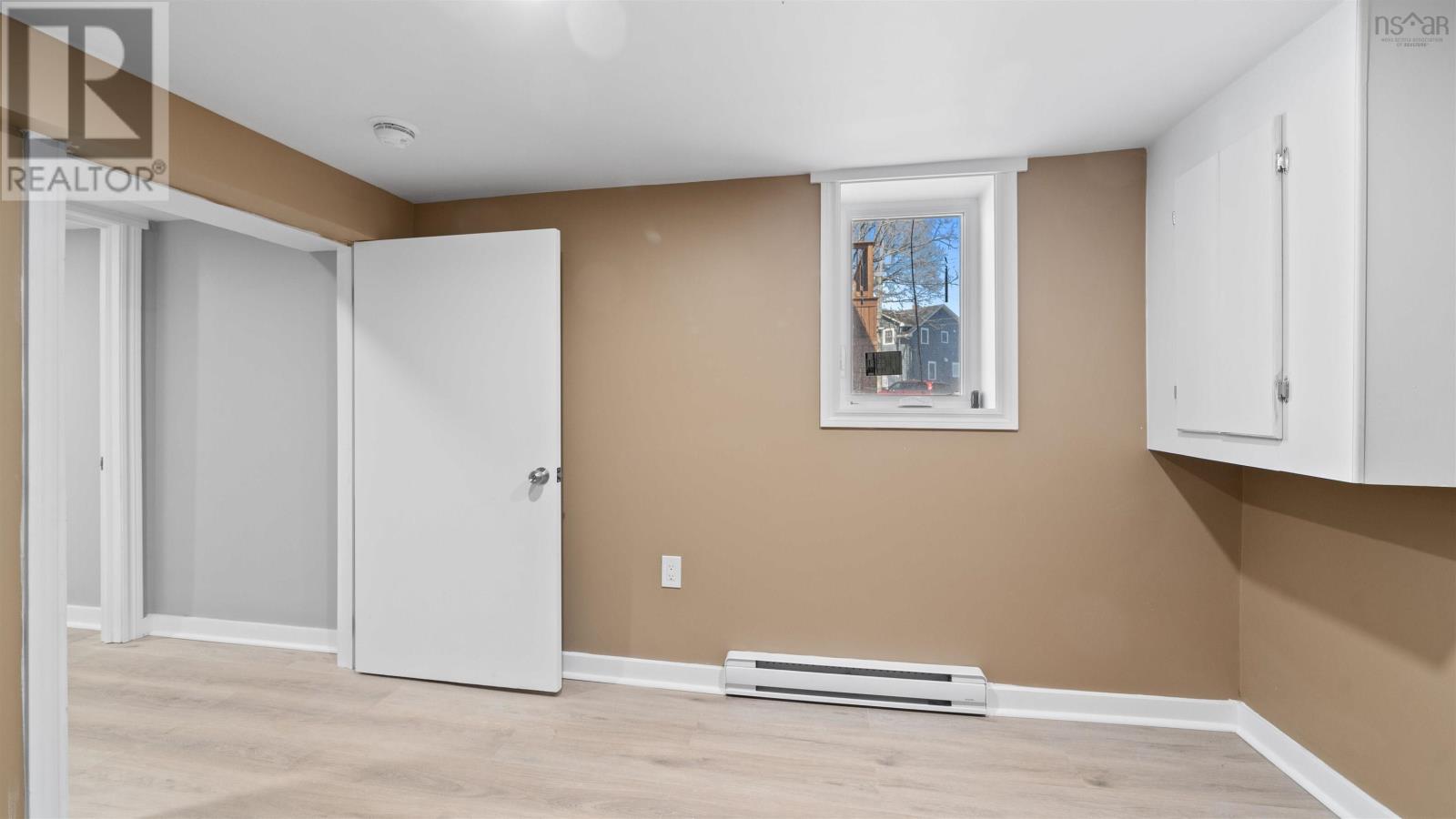 3658 Albert Street - 10