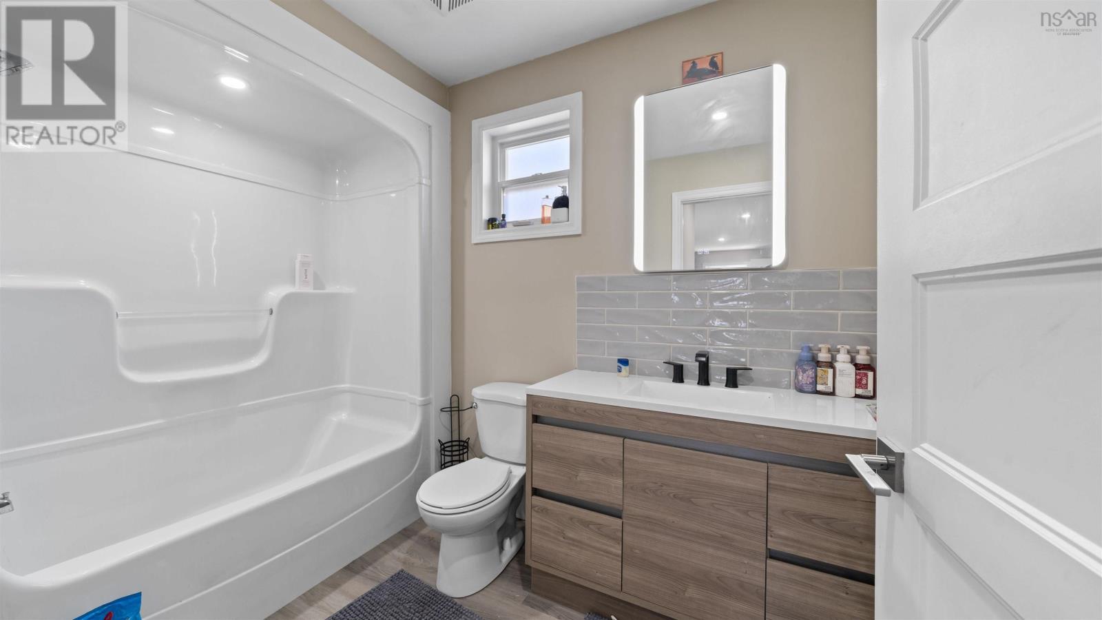 3658 Albert Street - 23