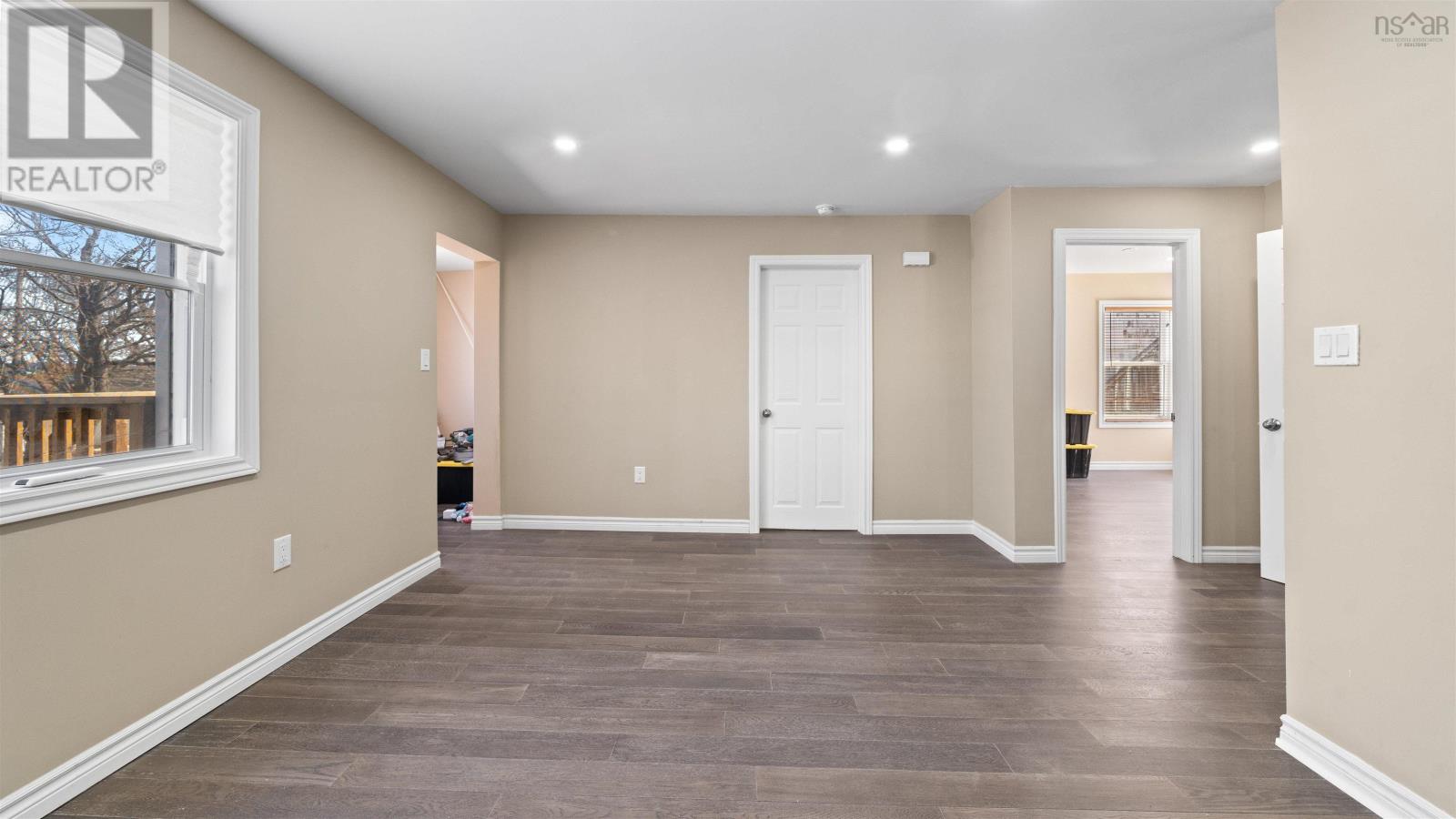 3658 Albert Street - 36