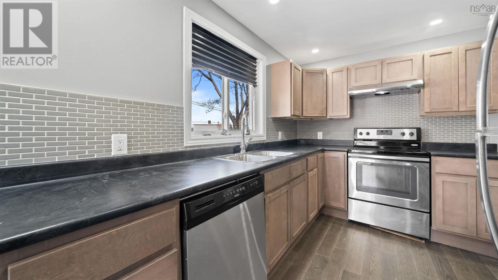 3658 Albert Street - 42