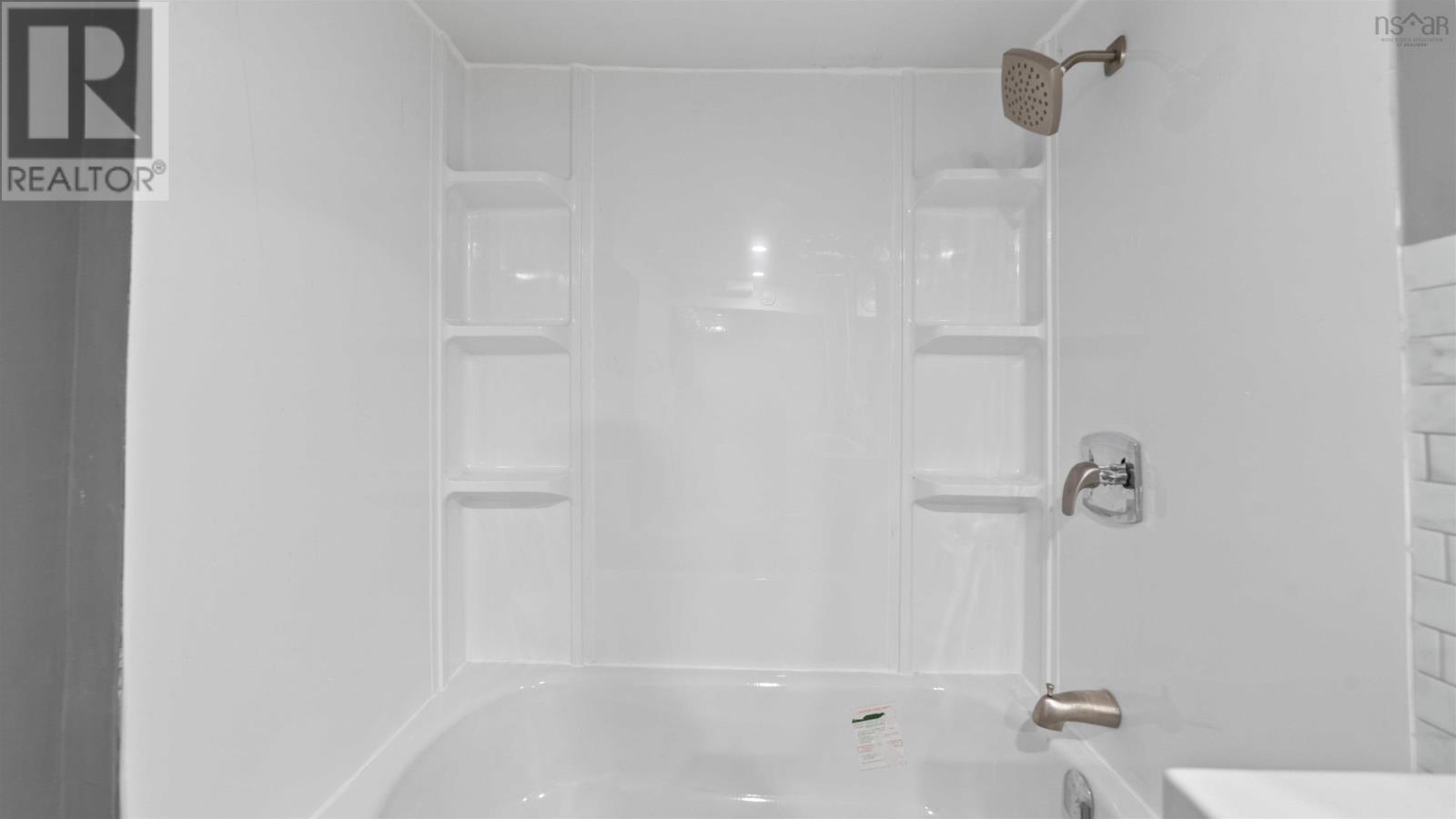 3658 Albert Street - 4