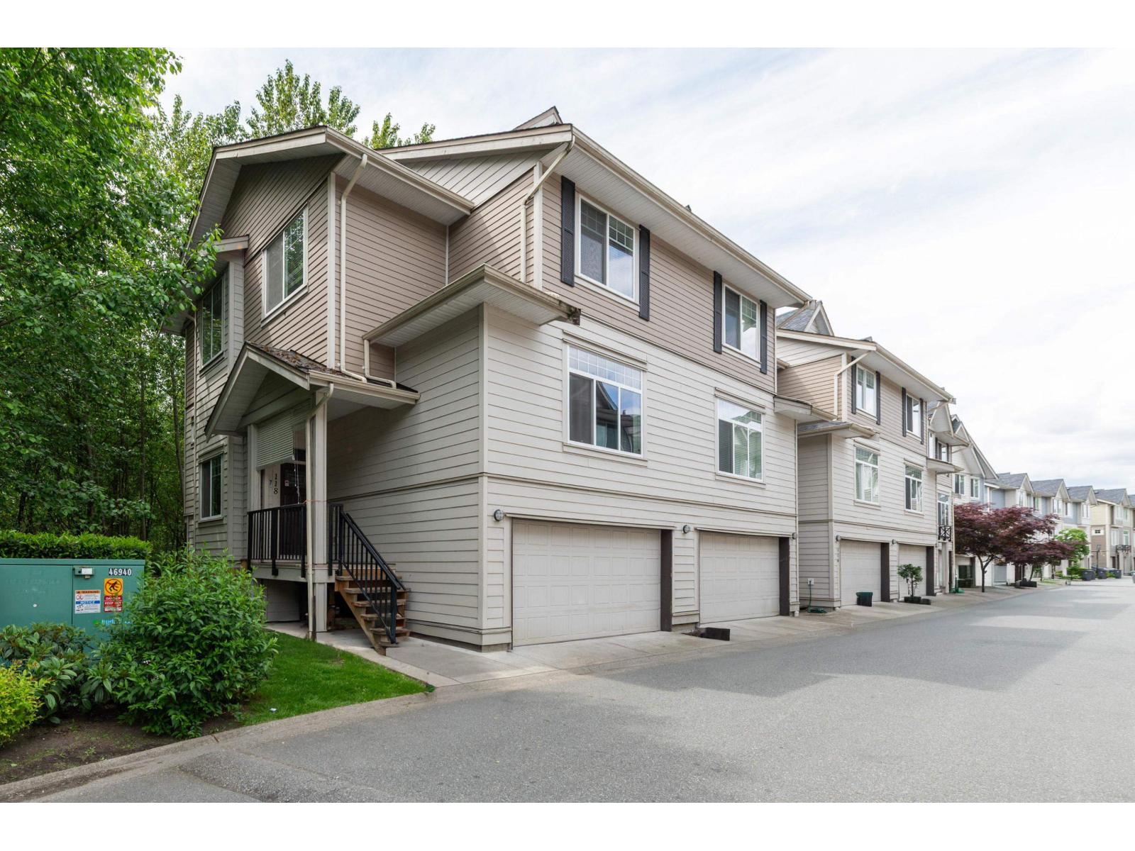 118 15399 GUILDFORD Drive - photo 2