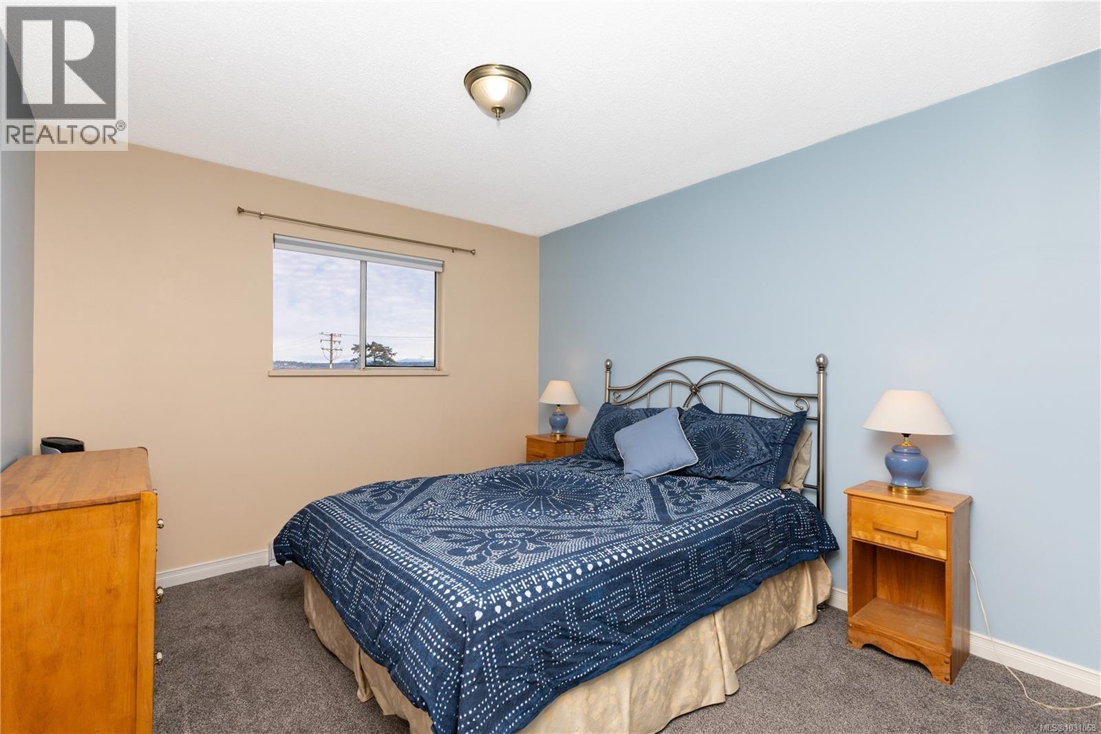 #310 622 Island Hwy S - 26