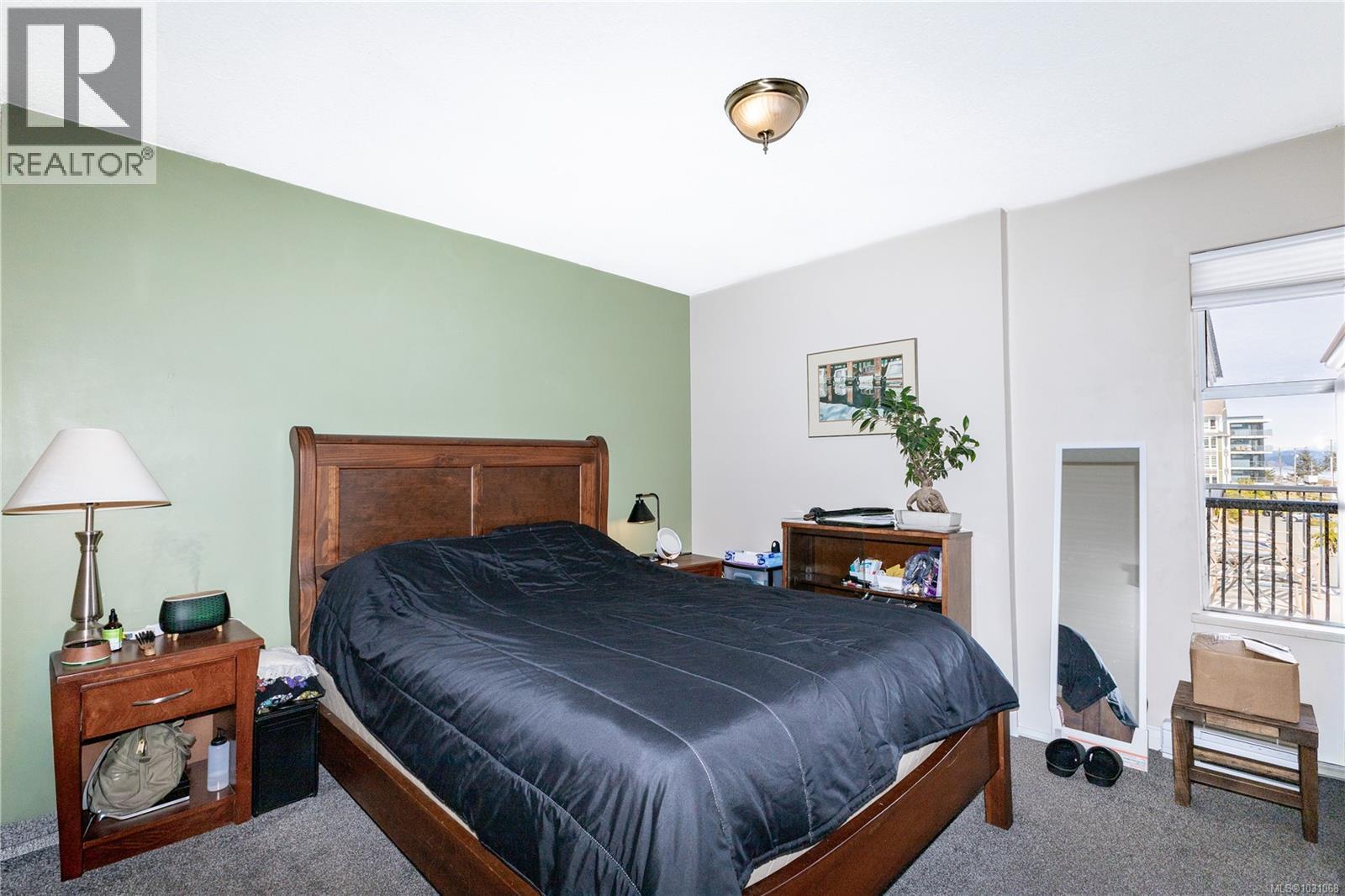 #310 622 Island Hwy S - 21