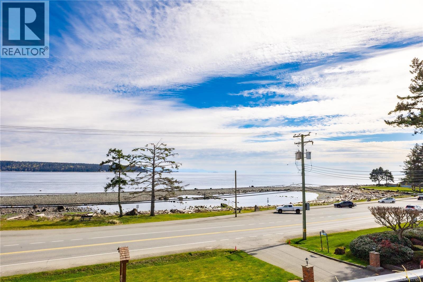 #310 622 Island Hwy S - 4