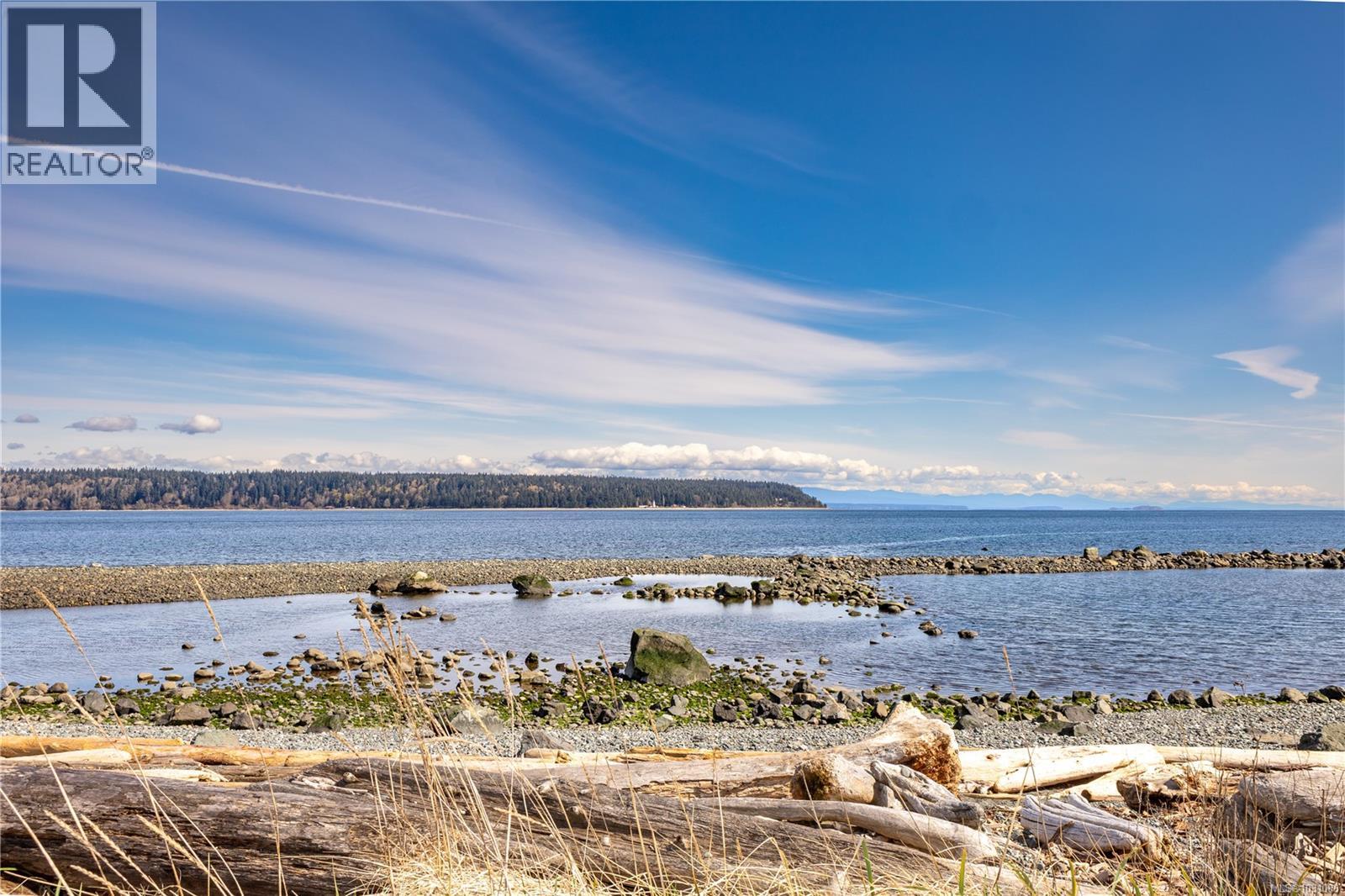 #310 622 Island Hwy S - 37