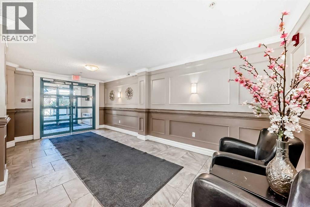 #103 2422 Erlton Street SW - 44