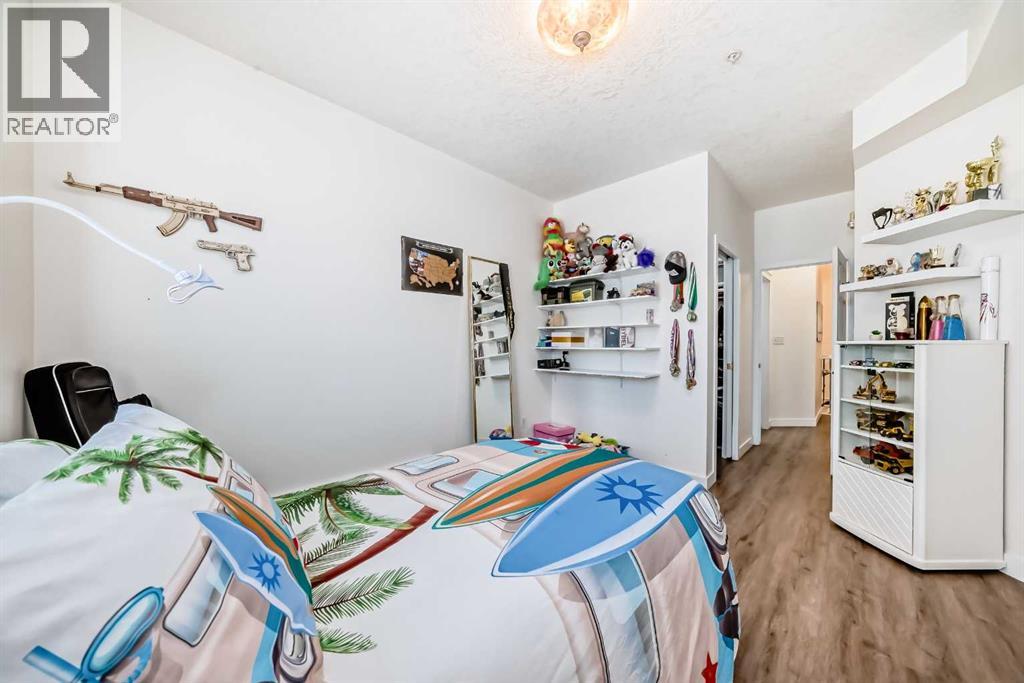#103 2422 Erlton Street SW - 35
