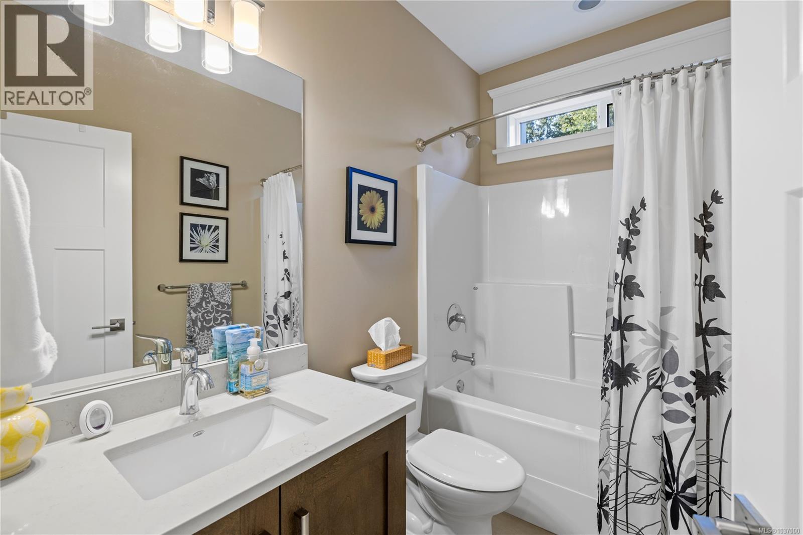 651 Eaglecrest Dr - 36