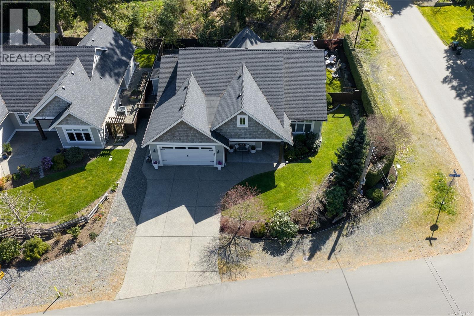 651 Eaglecrest Dr - 60