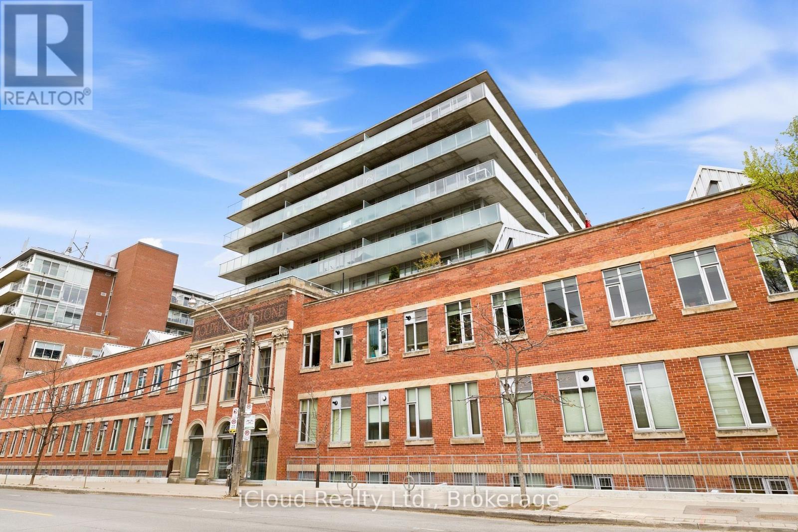 #244 201 CARLAW AVENUE - Image 2
