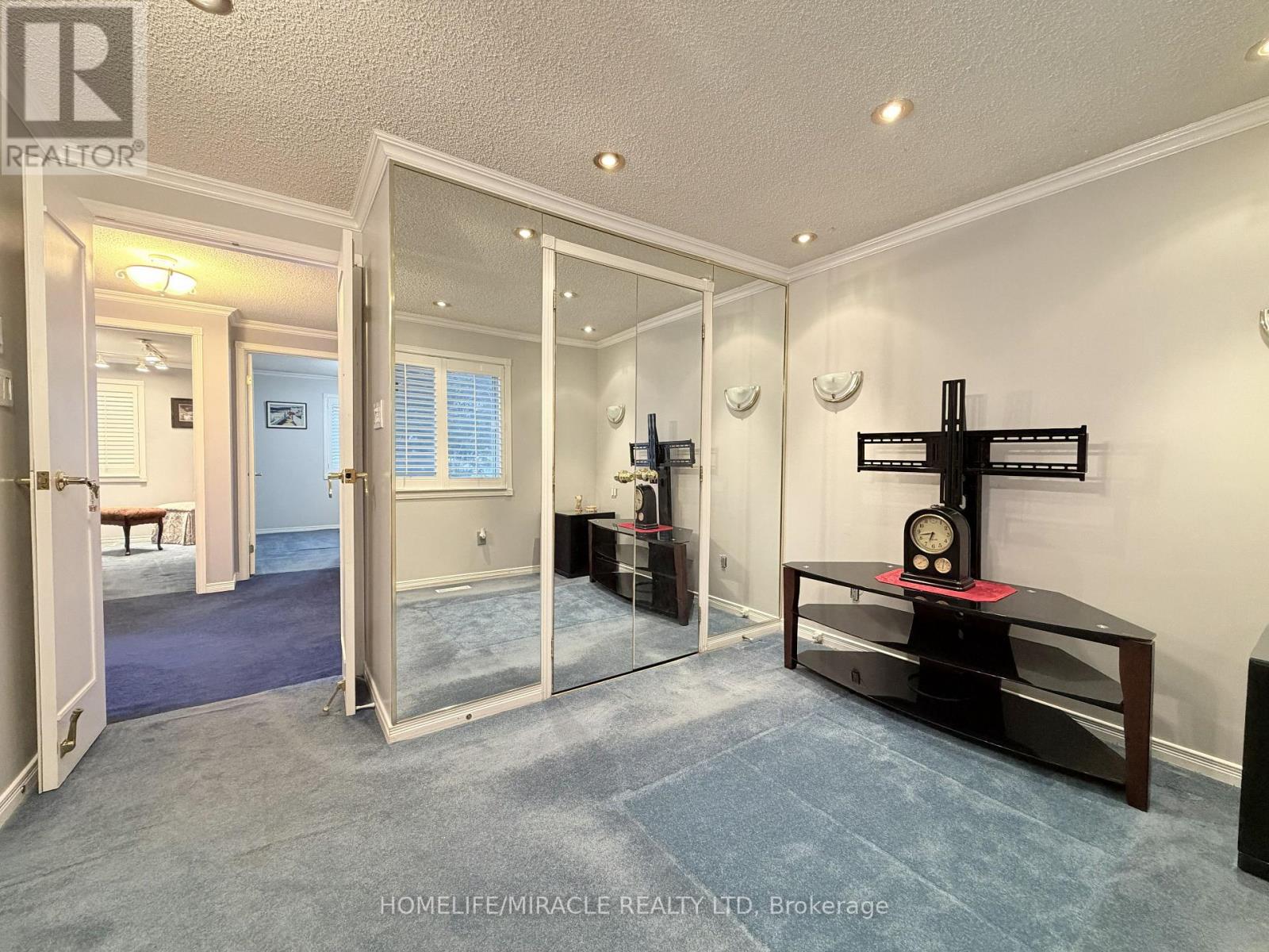 #56 50 BLACKWELL AVENUE - 16
