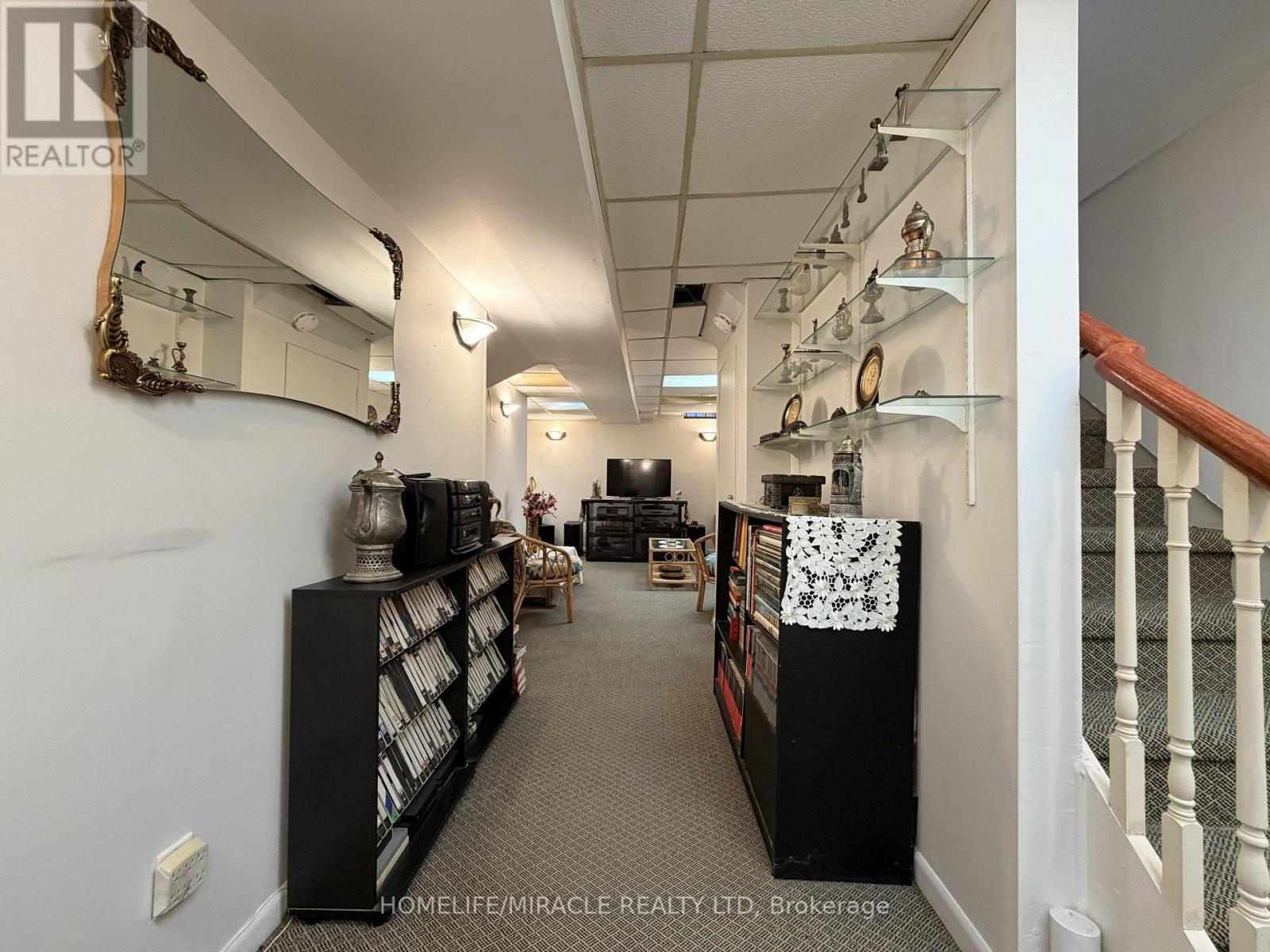 #56 50 BLACKWELL AVENUE - 23