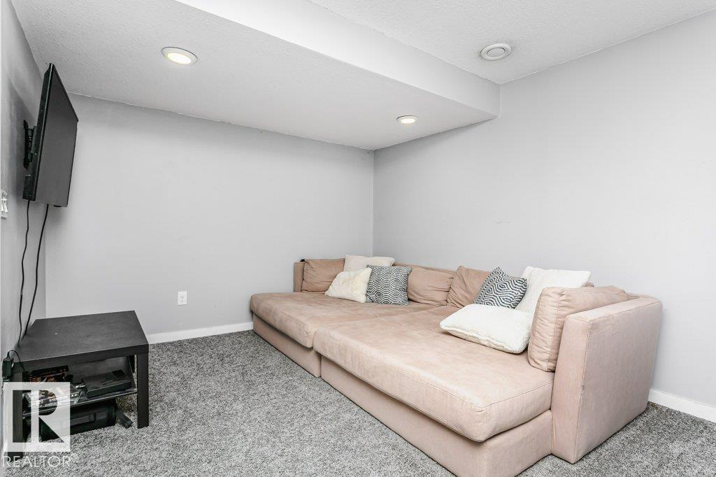 14023 156 AV NW, Edmonton