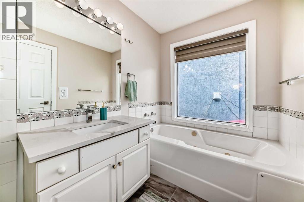 7165 California Boulevard NE - 24