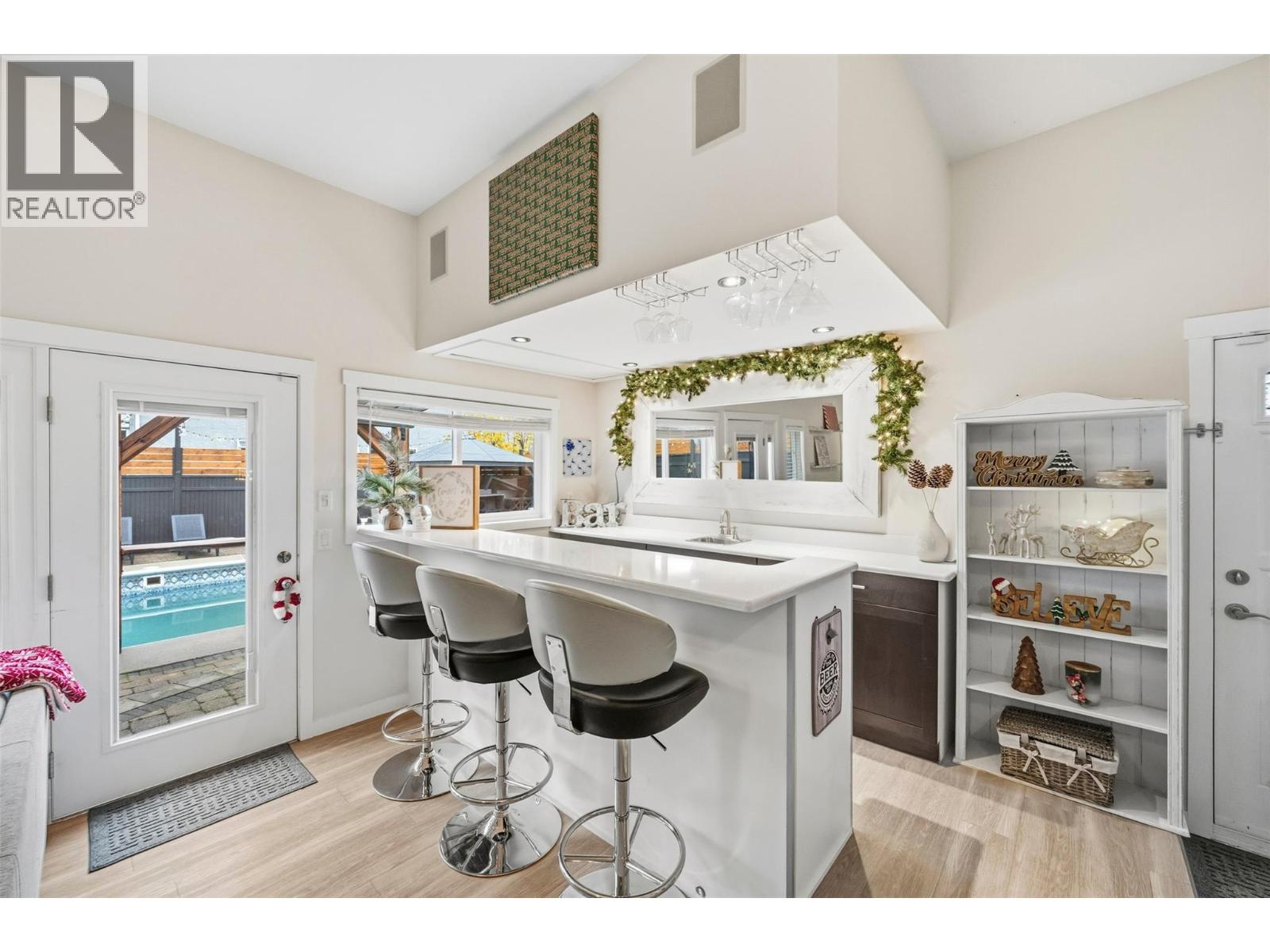 98 Dauphin Avenue, Penticton